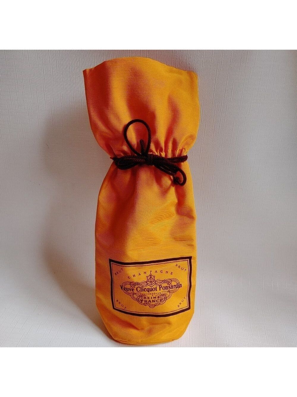 ELEGANT Veuve Clicquot Ponsardin Brut Fabric Draw String Cooler Bag